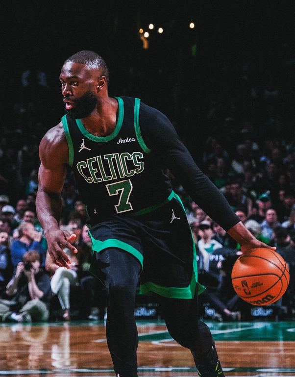 世界杯高清直播入口-塔图姆20+14+7布朗划水,二轮中锋半场22分,绿军送奇才11连败
